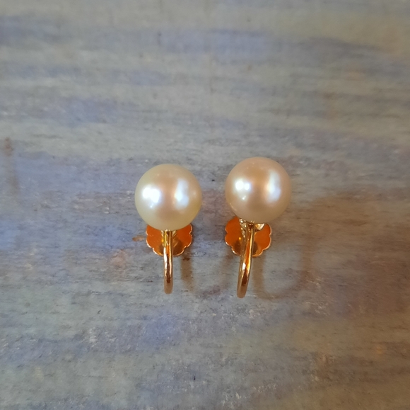 Vintage 18K Yellow Gold Custom Made Cultured Pearl Screwback Earrings - Picture 12 of 15